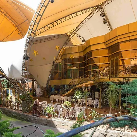 дом павловых Hotel